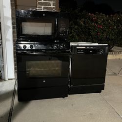 Black GE Stove & Oven, Microwave, and dishwasher