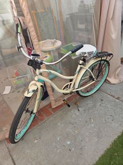 Huffy Cranbrook Women's Beach Cruiser