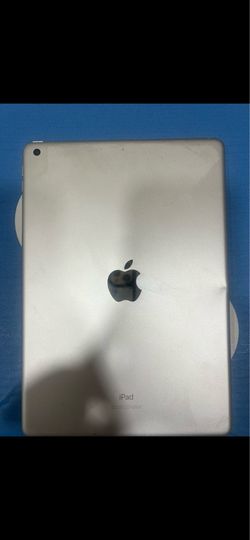Apple iPad 9th Gen 10.2” A2602 Works Great