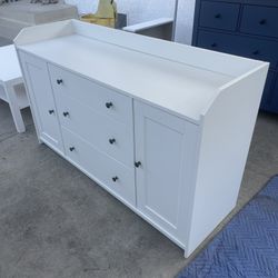 White 5 Drawer IKEA Dresser !