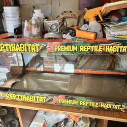 Bearded Dragon/reptile Habitat with Everything !