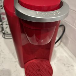 KEURIG Coffee Pod Maker, Red 