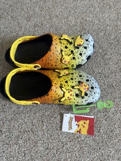 Pokémon Crocs - Pikachu Edition Adult Men Size 9