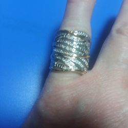 Size 6 Beautiful 925 Sterling Silver Multiple Layers RING