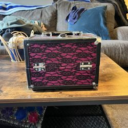 Makeup Box 