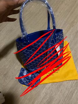 Small navy blue Goyard purse