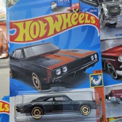 Hotwheel- '69 Dodge Charger 500