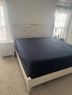 Ashely’s White Bedroom Set