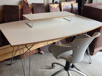 Desk and Office Chair - Modern
