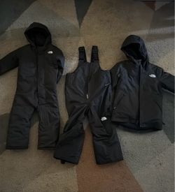 KID’S NORTH FACE SNOW CLOTHES