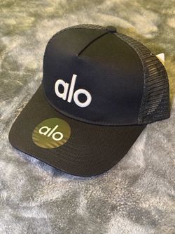 Trucker hat