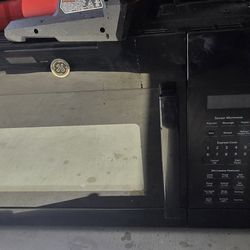 Stove Microwave Dishwasher 