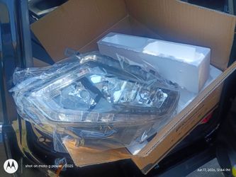 Nissan Rogue head lights 2014,2015,2016,