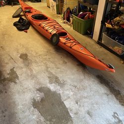 Wilderness Systems Tempest 170 Touring Kayak – LIKE NEW / NEVER USED