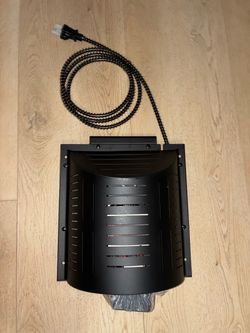 Akoma Hound Heater Deluxe Dog House Furnace