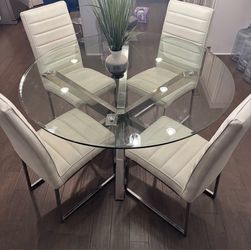 Round Glass Dining Table with 4 White Chairs