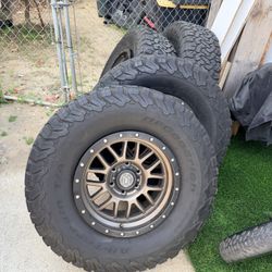 Icon 17x9 6x139.7 With Tires Toyota Tacoma Ford Ranger 