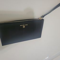 Michael Kors Clutch Black With Gold Zipper