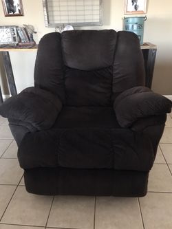 Dark brown,Oversized,comfy electric reclining chair 😄