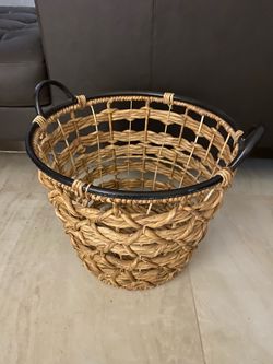 Pier 1 Round Woven Basket with Black Metal Handles, Like New
