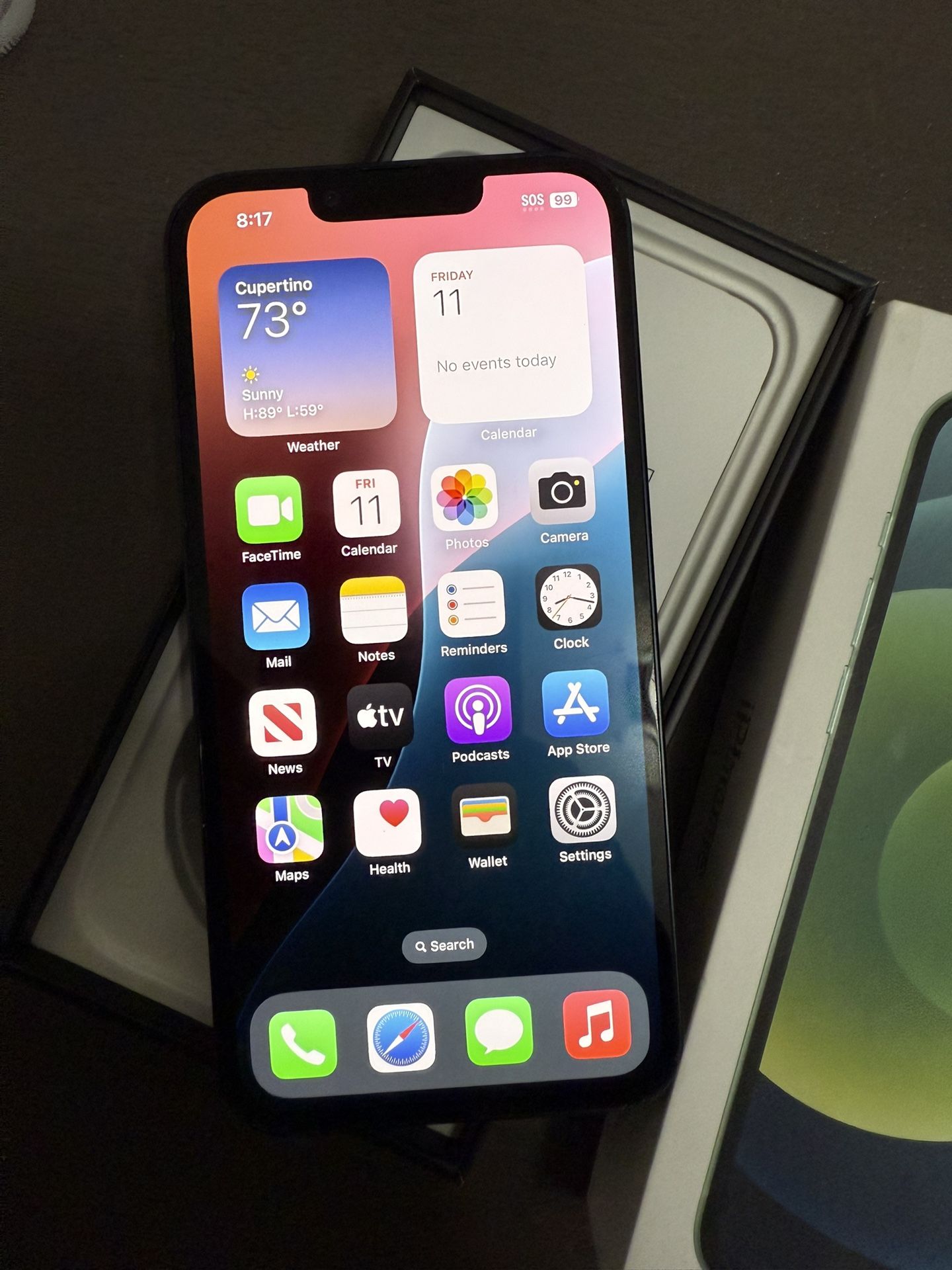iPhone 13 Fully Unlocked 128 GB in good condition with box