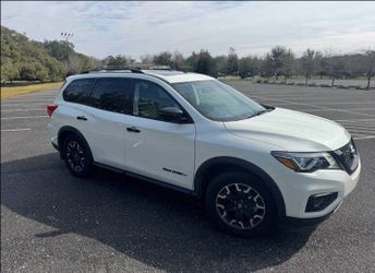Nissan Pathfinder 2O19 Nothing wrong with it.