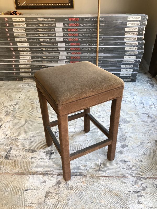 4 brown suede bar stools. for Sale in Las Vegas, NV - OfferUp