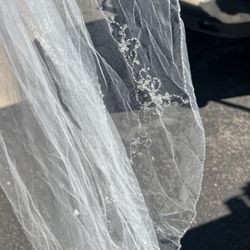 Off-White Ivory Wedding Veil
