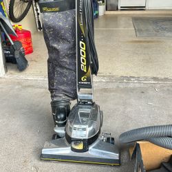 Kirby 2000 Vacuum. 