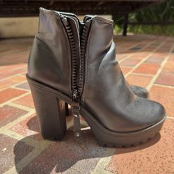 Breckelle’s Black Boots/ Heels