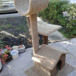 Flat U shape top cat house