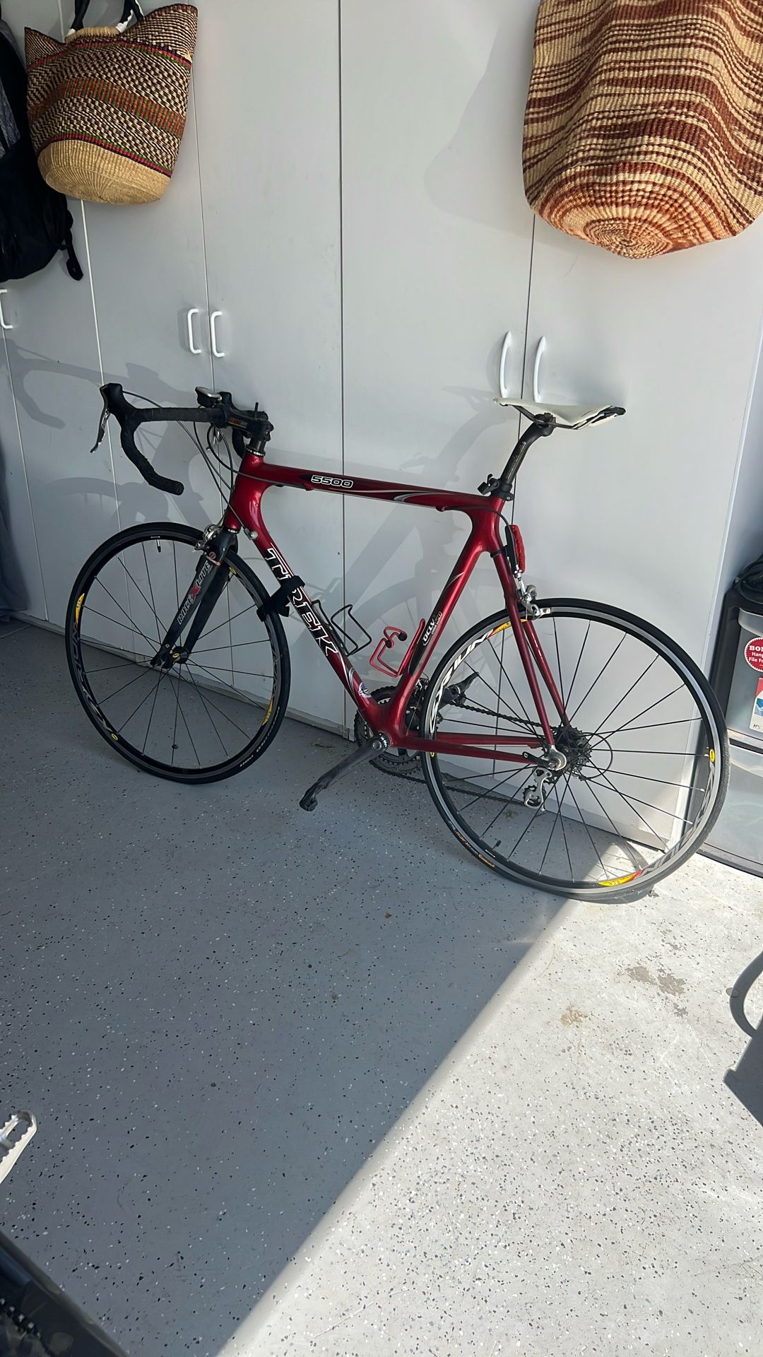 2004 Trek 5500 OCLV Carbon Fiber Roadbike