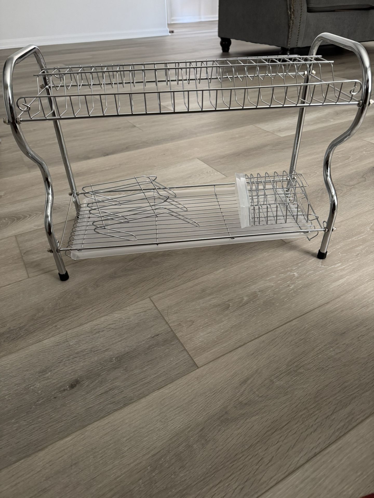 Dishware Holder for Counter