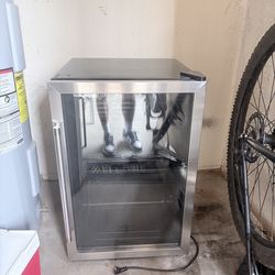 Frigidaire mini fridge