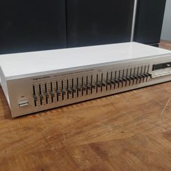 Vintage Realistic Equalizer (Serviced)