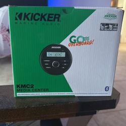 Kicker Marine 