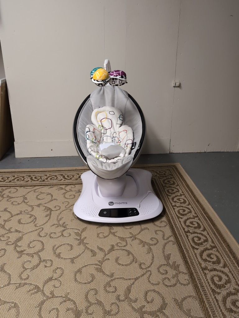 4moms MamaRoo Multi-Motion Baby Swing