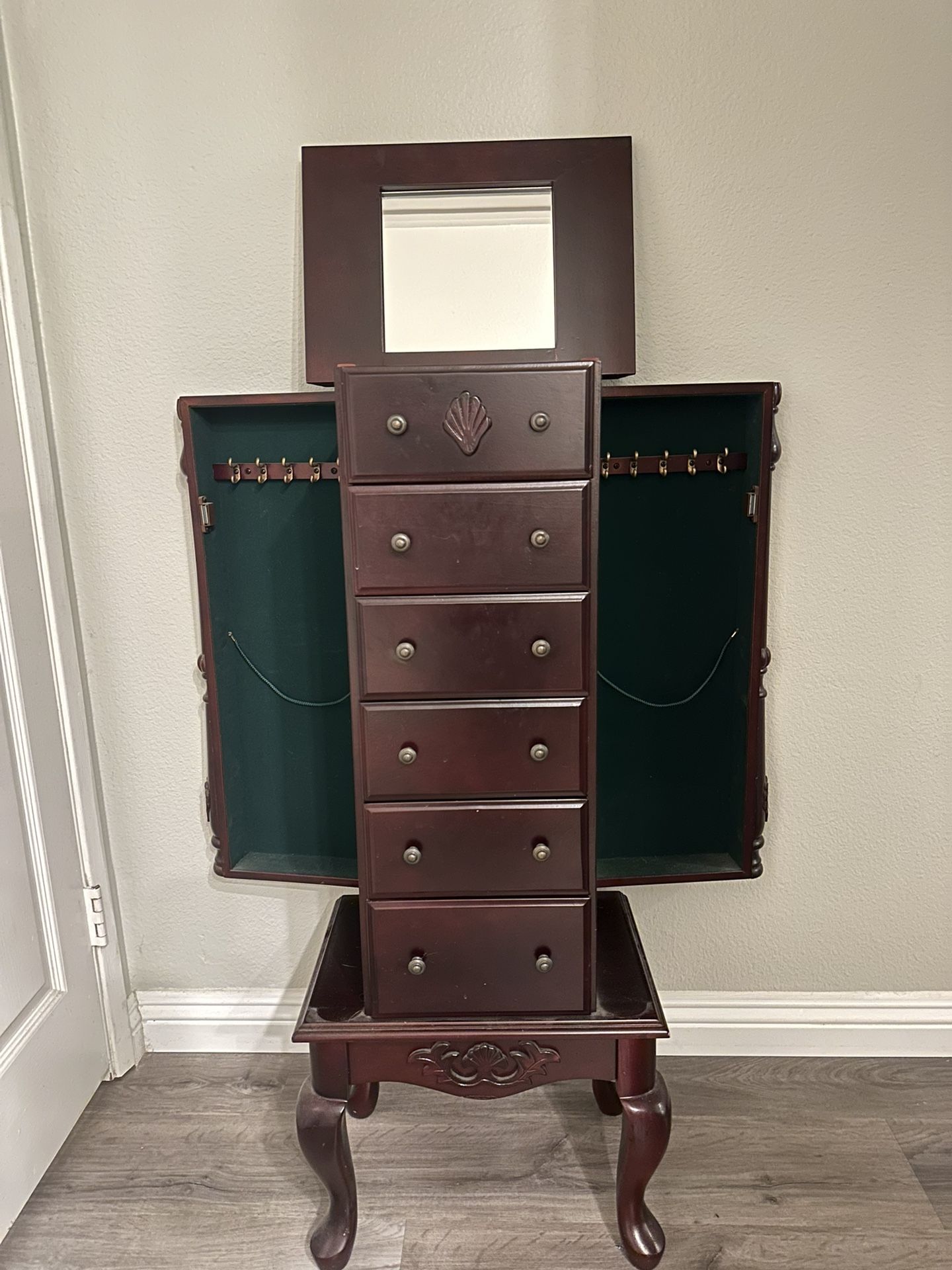 Standing Jewelry Box