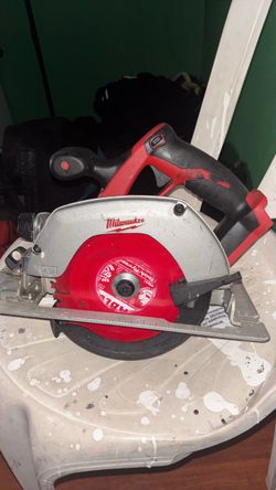 Circular Milwaukee saw