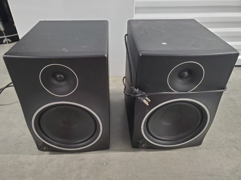 Mackie Mr8 Mk3