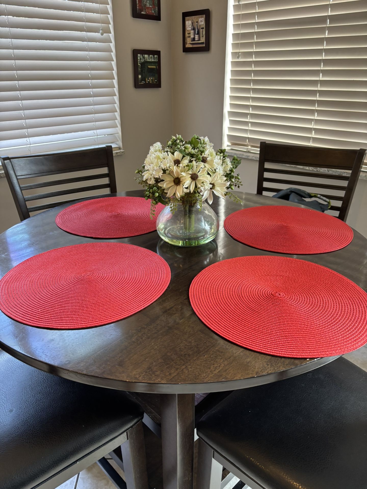 Kitchen Breakfast Table