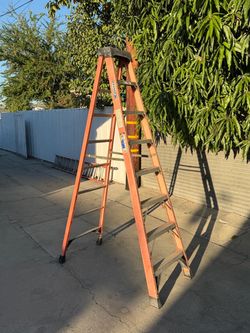 Werner 8ft Fiberglass Step Ladder / Escalera