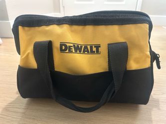 DEWALT 20V MAX XR Brushless Drill & Impact Driver Combo Kit