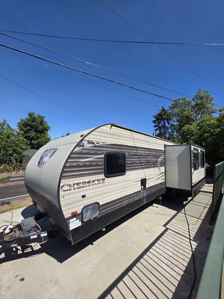 travel trailer 34ft with slideout