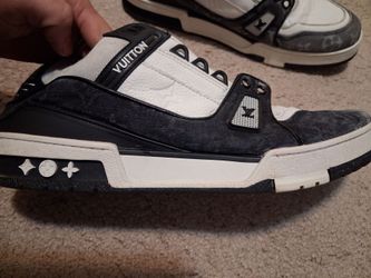 Luis Vuitton LV trainer sneakers