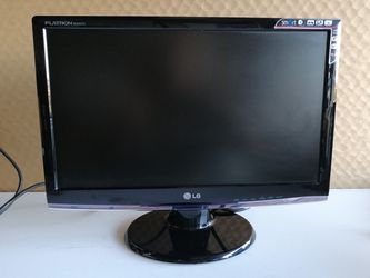 Perfect Gift 20" LG Flatron LCD Monitor with VGA cables W2053TX
