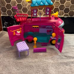 Lalaloopsy mini doll van. And items.
