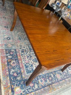 Beautiful Dining Table/4 chairs set