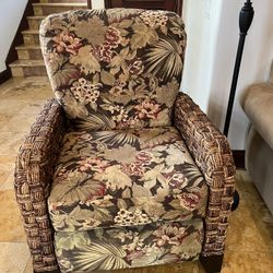 Hawaiian Ratan Recliner