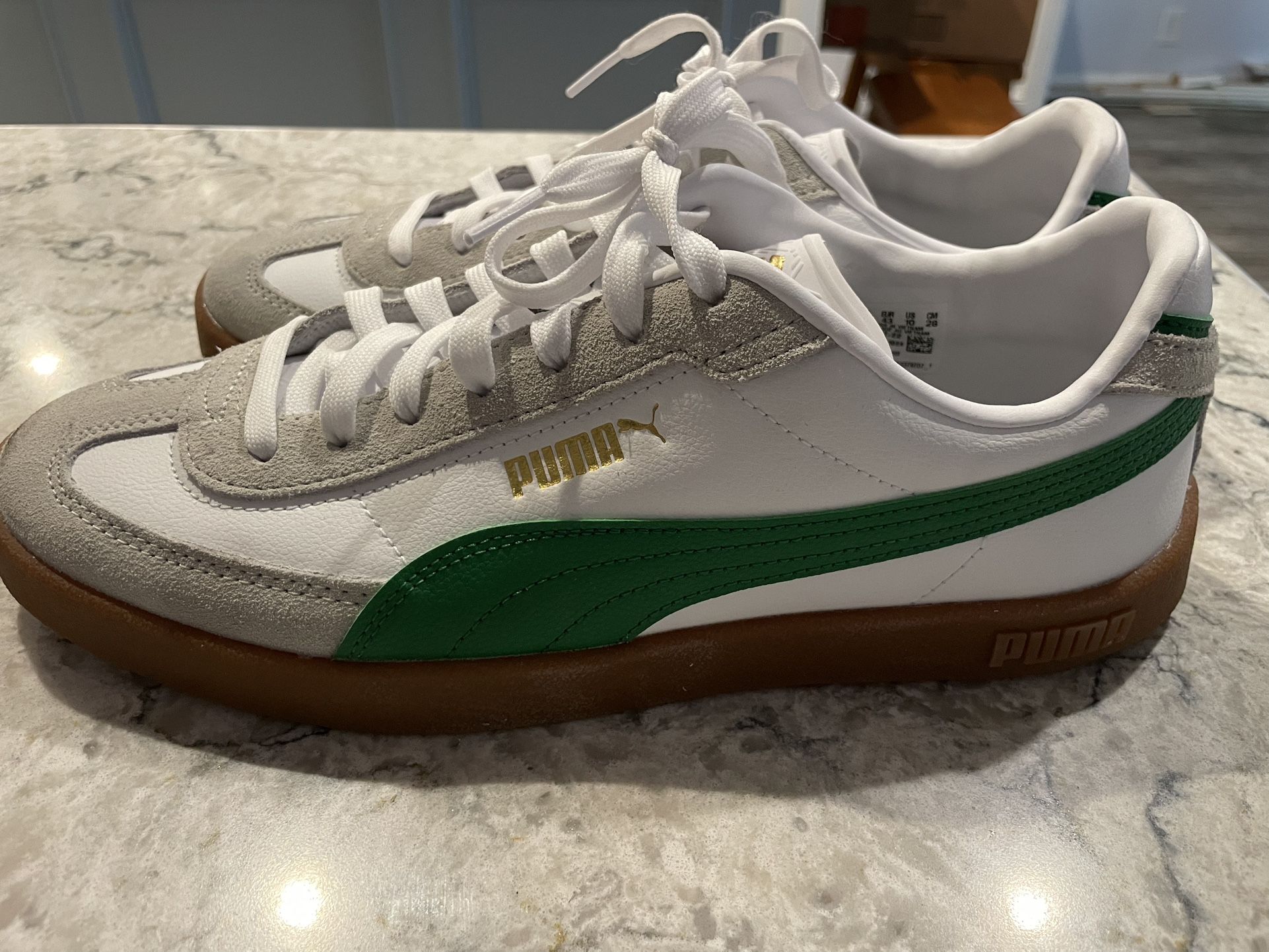 Puma Sneakers